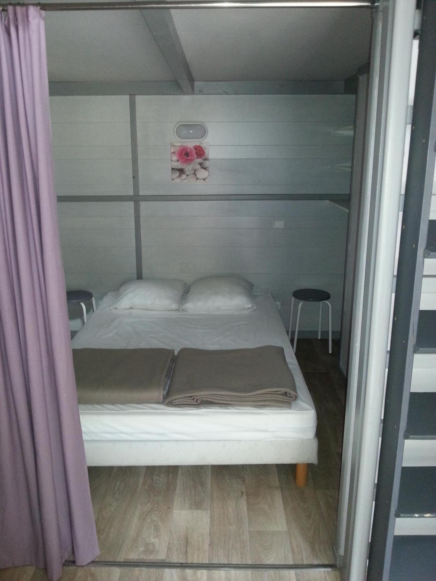Camping Paradis Bellerive Montfrin Room photo